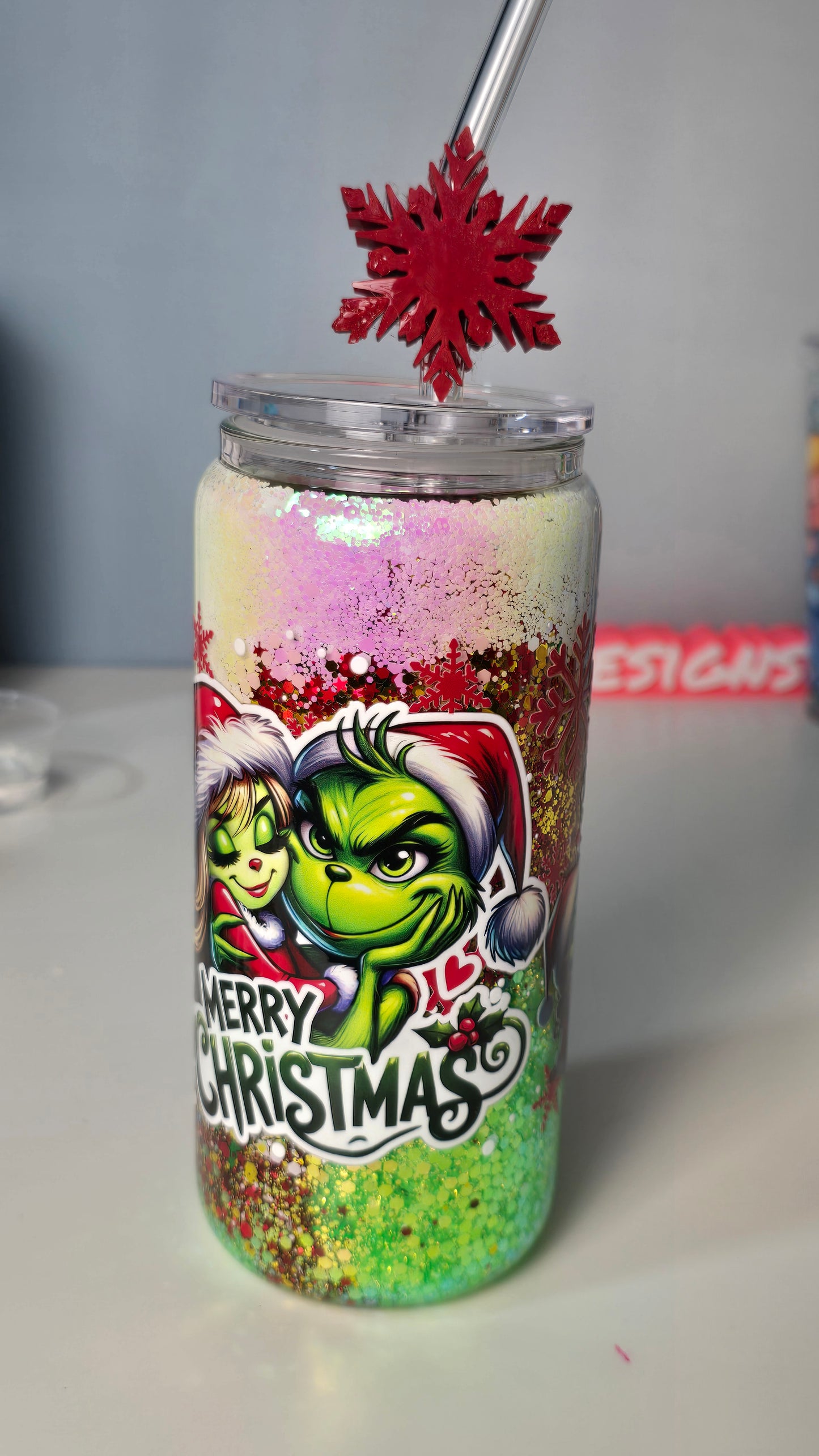 Grinch Ombre Glass Snowglobe Tumbler
