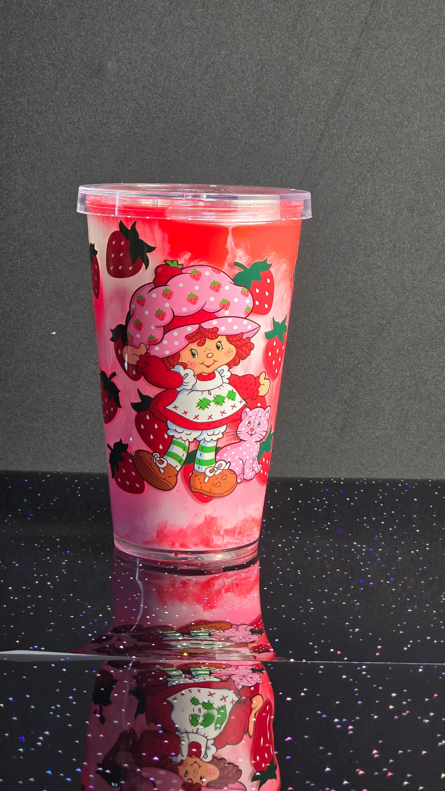 Strawberry Shortcake 16oz Acrylic  Snow Globe Cup with Outer Lid